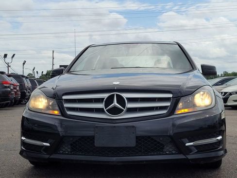 Used 2012 Mercedes-Benz C 300 4MATIC Sedan image 4