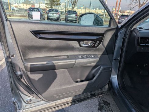 Used 2025 Honda CR-V EX-L image 14