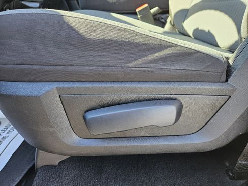 Used 2024 RAM 1500 Classic SLT image 9