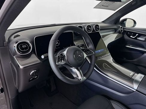 Used 2026 Mercedes-Benz GLC 300 4MATIC image 4