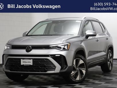 Used 2026 Volkswagen Taos SE w/ Panoramic Sunroof Package