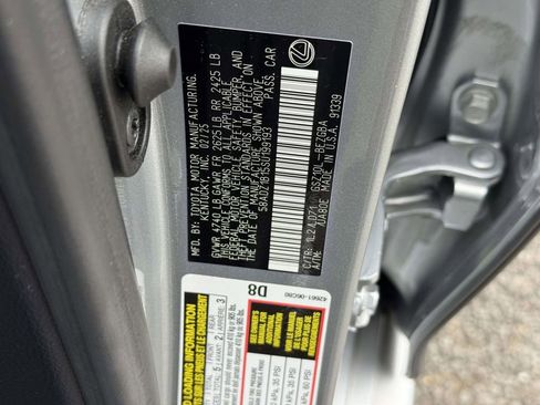 Used 2025 Lexus ES 350 w/ Premium Package FWD image 32