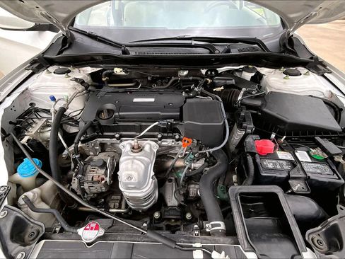 Used 2017 Honda Accord LX image 29