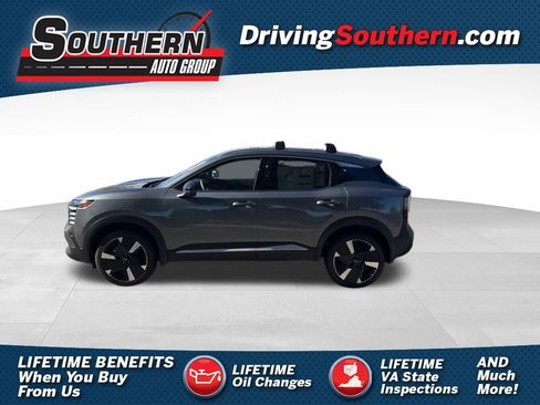 New 2026 Nissan Kicks SR w/ Cold Weather Package FWD image 1