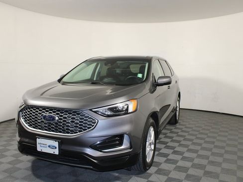 Certified 2024 Ford Edge SEL image 4