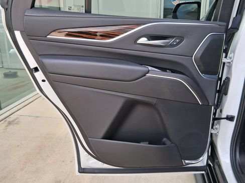 Used 2024 Cadillac Escalade Premium Luxury RWD image 24