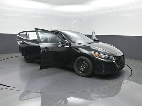 Used 2025 Nissan Sentra S FWD image 37