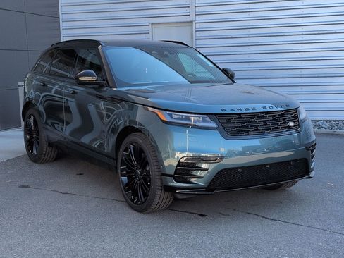 New 2026 Land Rover Range Rover Velar Dynamic SE image 3