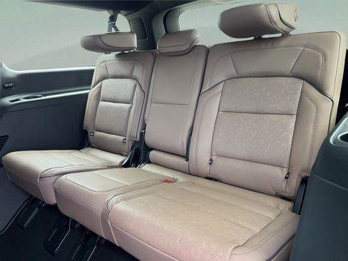 New 2026 Lincoln Navigator L Black Label AWD/4WD image 23