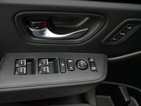 Certified 2025 Honda Pilot TrailSport image 19