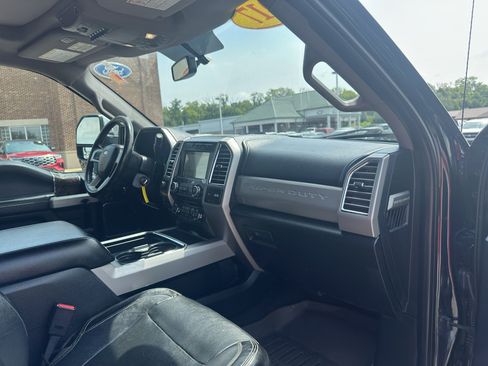 Used 2017 Ford F250 Lariat w/ Chrome Package AWD/4WD image 16
