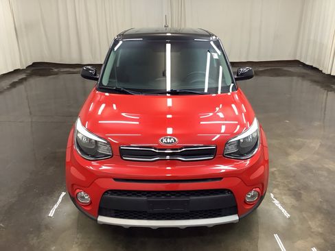 Used 2019 Kia Soul + image 3