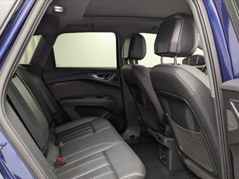 Used 2023 Audi Q4 e-tron Premium Plus RWD image 18