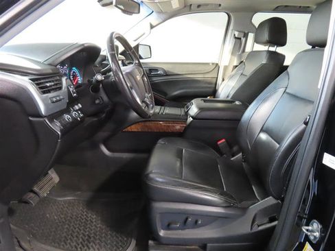 Used 2018 Chevrolet Tahoe Premier AWD/4WD image 17