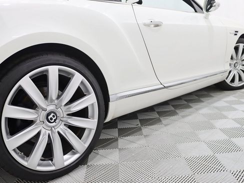 Used 2016 Bentley Continental GT image 12