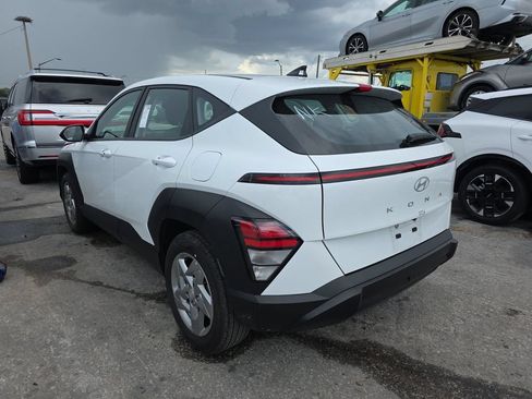 Used 2026 Hyundai Kona SE FWD image 2