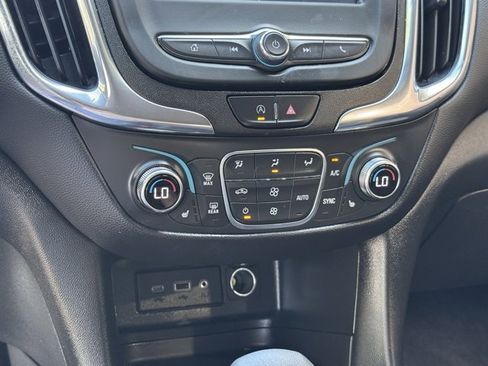 Used 2022 Chevrolet Equinox LT image 19