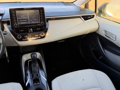 Used 2021 Toyota Corolla LE FWD image 15