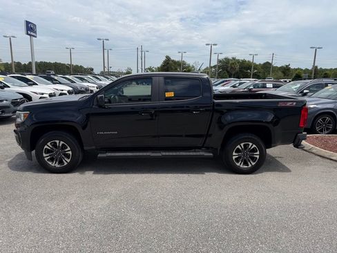Used 2021 Chevrolet Colorado Z71 w/ Safety Package RWD image 11