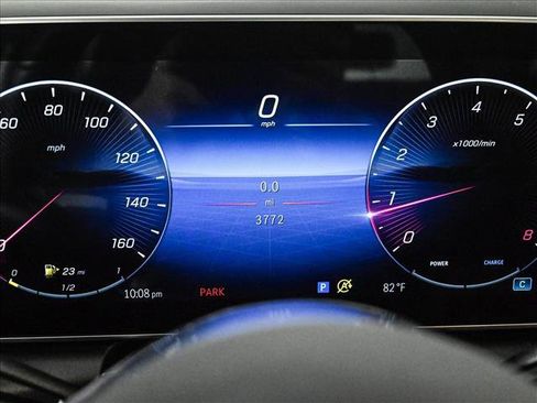Used 2023 Mercedes-Benz GLC 300 4MATIC image 11