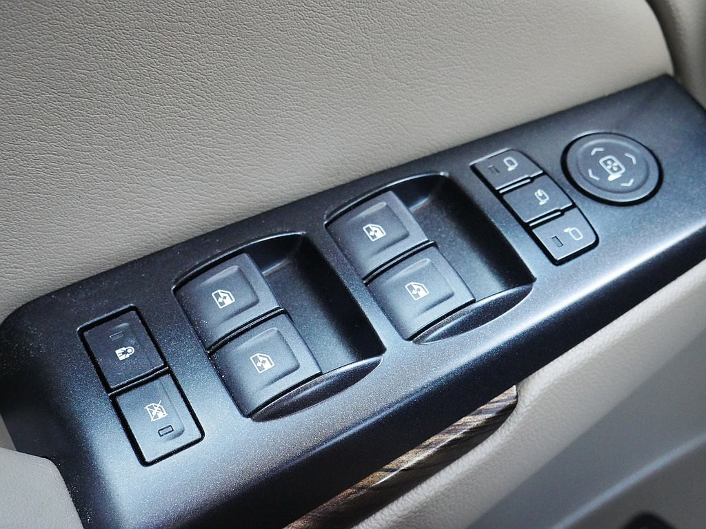 Used 2019 GMC Yukon XL SLT w/ Open Road Package AWD/4WD image 26