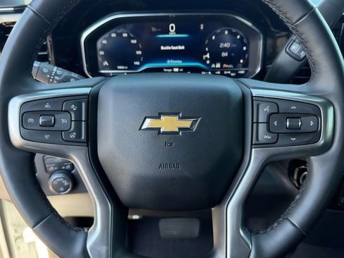 Used 2024 Chevrolet Silverado 1500 LT AWD/4WD image 30