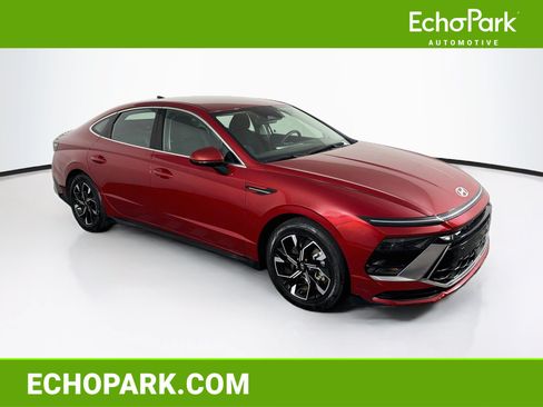 Used 2025 Hyundai Sonata SEL FWD image 1