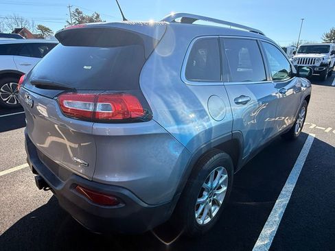 Used 2015 Jeep Cherokee Latitude w/ Comfort/Convenience Group image 4