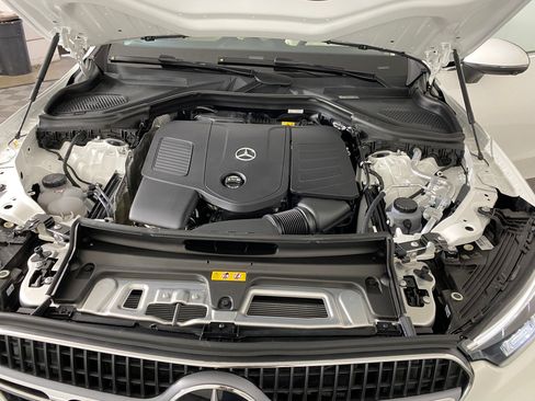 Used 2026 Mercedes-Benz GLC 300 4MATIC image 30