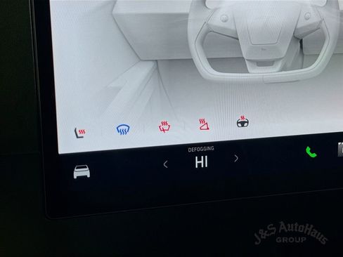 Used 2024 Tesla Cybertruck AWD Crew Cab image 27