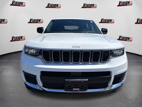 Used 2025 Jeep Grand Cherokee L Laredo w/ Luxury Tech Group I AWD/4WD image 2