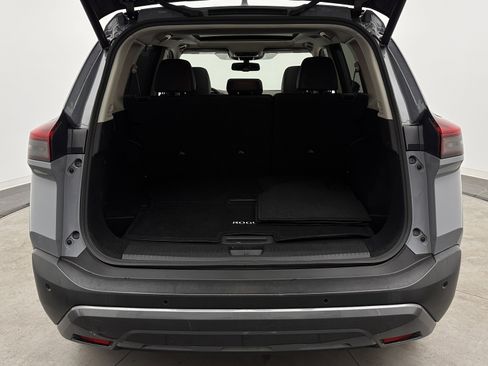 Used 2023 Nissan Rogue SL w/ SL Premium Package image 32