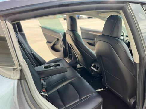 Used 2022 Tesla Model 3 Long Range AWD/4WD image 22