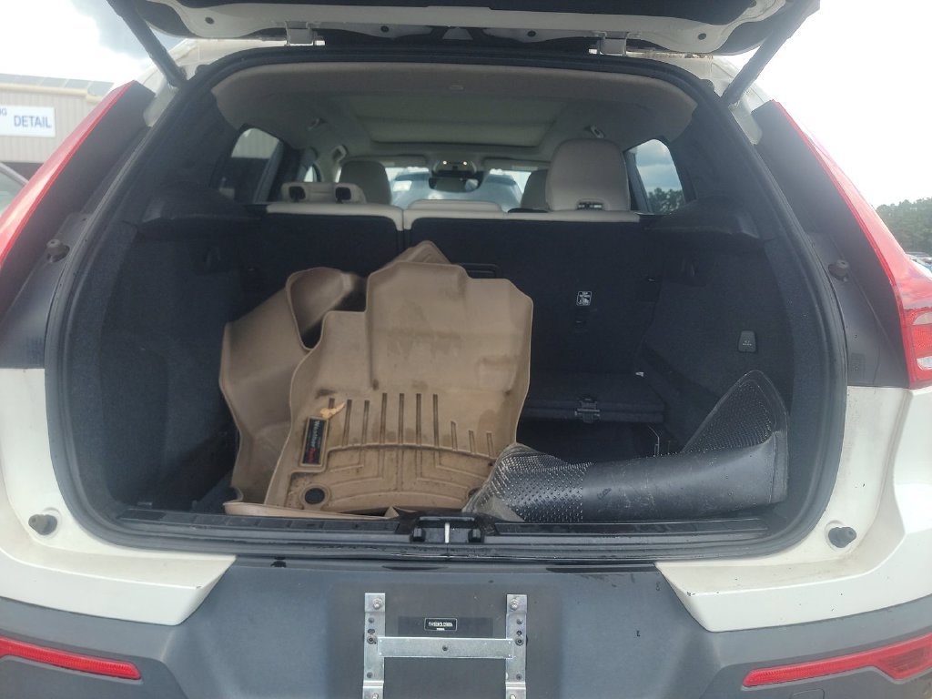 Used 2020 Volvo XC40 T5 Momentum AWD/4WD image 5