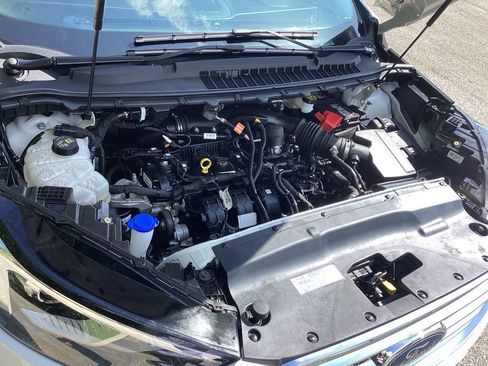 Used 2021 Ford Edge SE image 17