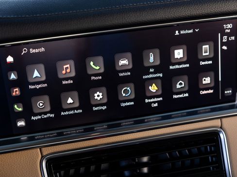 Certified 2023 Porsche Panamera Platinum Edition image 55