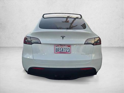 Used 2020 Tesla Model Y Long Range image 7
