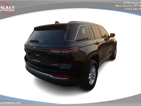 Used 2023 Jeep Grand Cherokee Laredo w/ Luxury Tech Group I AWD/4WD image 5