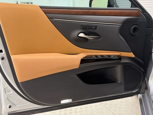 Certified 2023 Lexus ES 350 w/ Premium Package FWD image 15