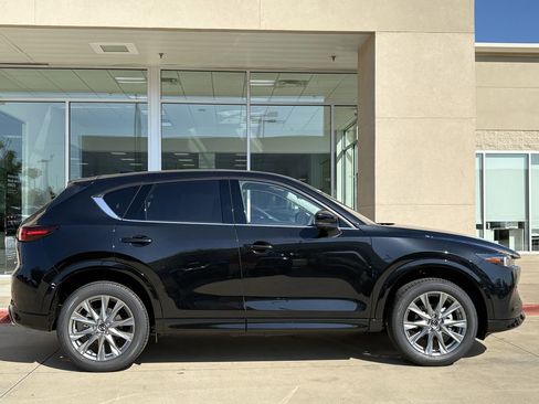 New 2025 MAZDA CX-5 AWD 2.5 S w/ Premium Plus Pkg image 3
