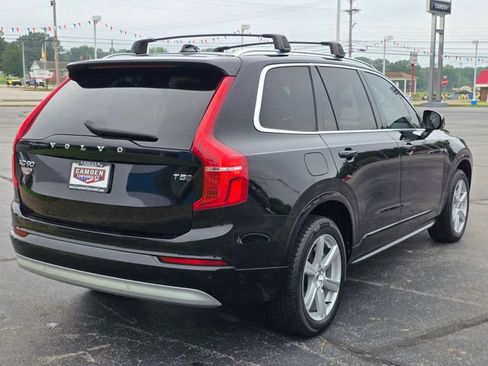 Used 2022 Volvo XC90 T5 Momentum AWD/4WD image 16