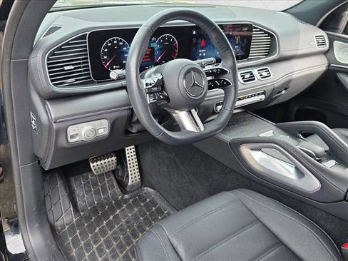 Used 2025 Mercedes-Benz GLS 450 4MATIC image 10
