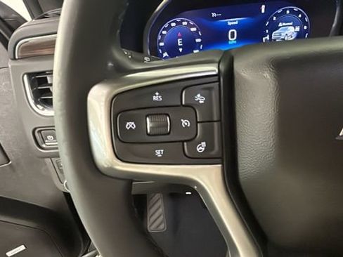 Used 2023 Chevrolet Suburban LT w/ LT Signature Plus Package AWD/4WD image 16