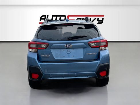 Used 2022 Subaru Crosstrek 2.0i Premium w/ Moonroof Package image 6