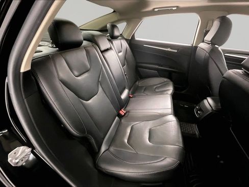 Used 2020 Ford Fusion Titanium AWD/4WD image 21