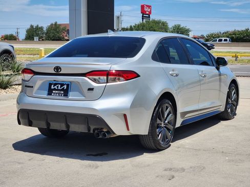 Used 2025 Toyota Corolla SE FWD image 4