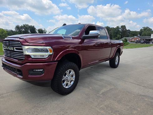 Used 2022 RAM 2500 Laramie AWD/4WD image 2