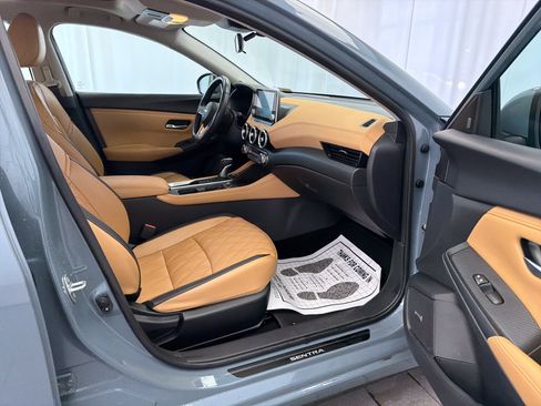 Used 2024 Nissan Sentra SV w/ SV Premium Package FWD image 10