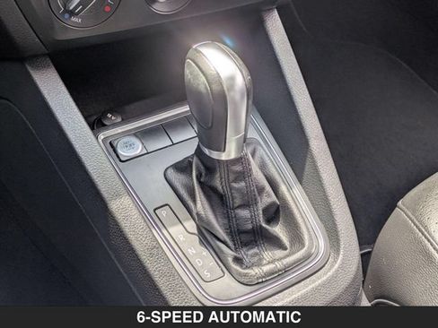 Used 2015 Volkswagen Jetta SE FWD image 21