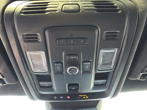 Certified 2024 Cadillac Escalade ESV Premium Luxury Platinum w/ Heavy-Duty Trailer Package image 18